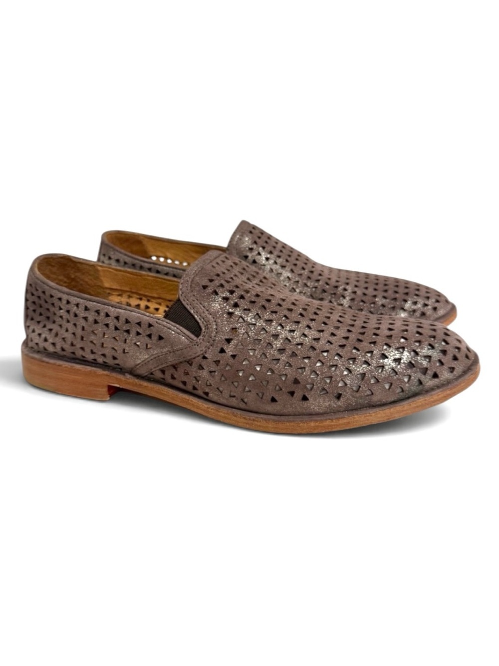Trask Ali Perforated Metallic Pewter Suede Loafers Slip On Flats Size 9